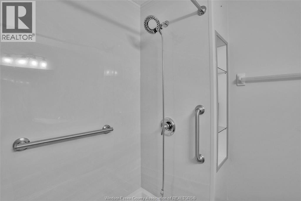 9703 MELVILLE - 18