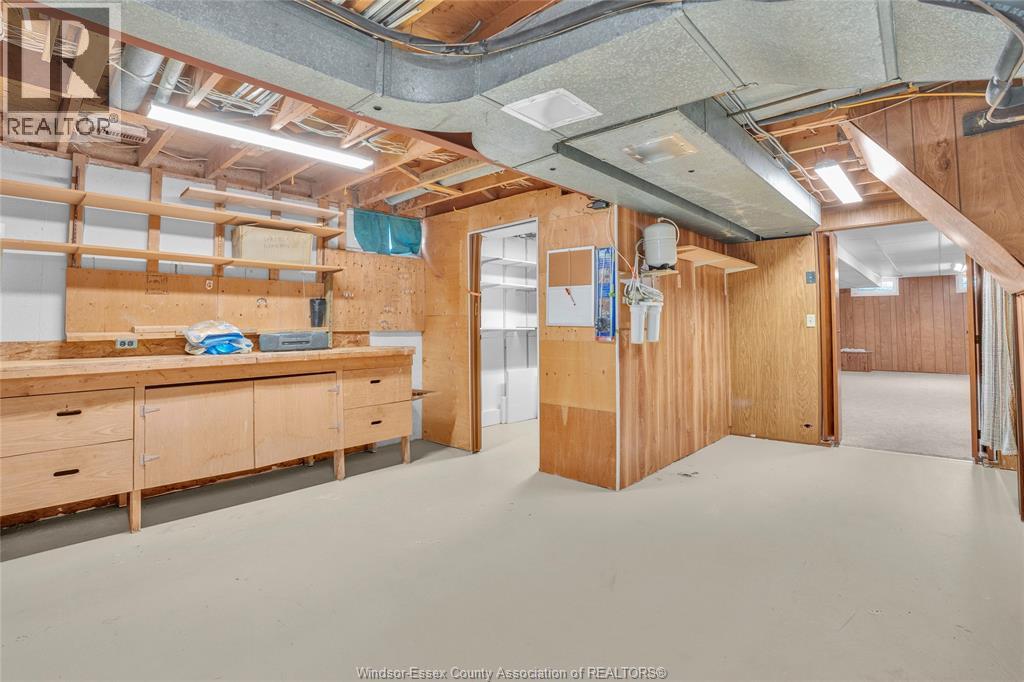 9703 MELVILLE - 25