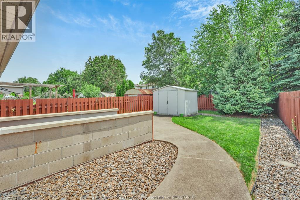 9703 MELVILLE - 29