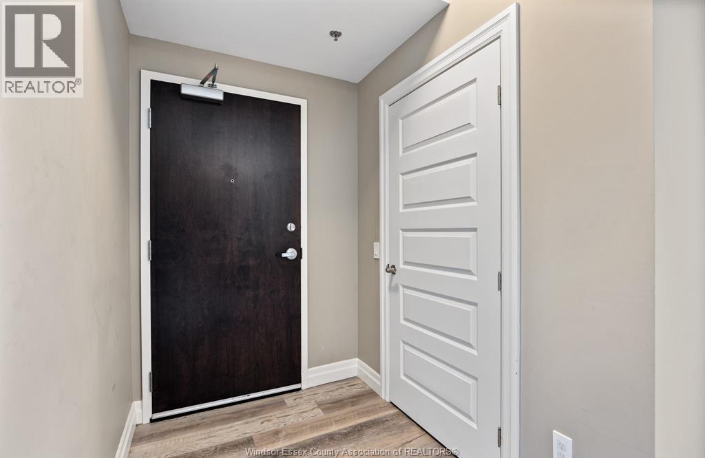 955 OUELLETTE AVENUE Unit# 205, Windsor — photo 2