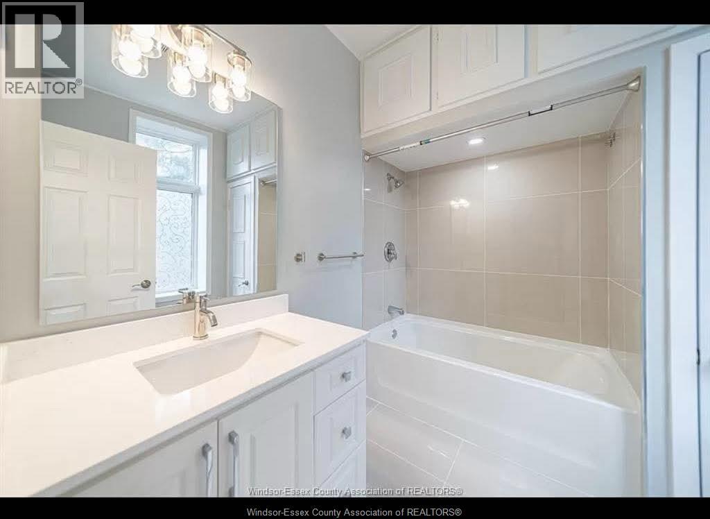18 CLARK STREET East - 5