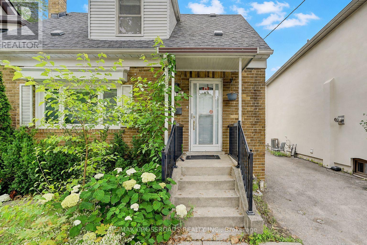 128 LEACREST ROAD - 4