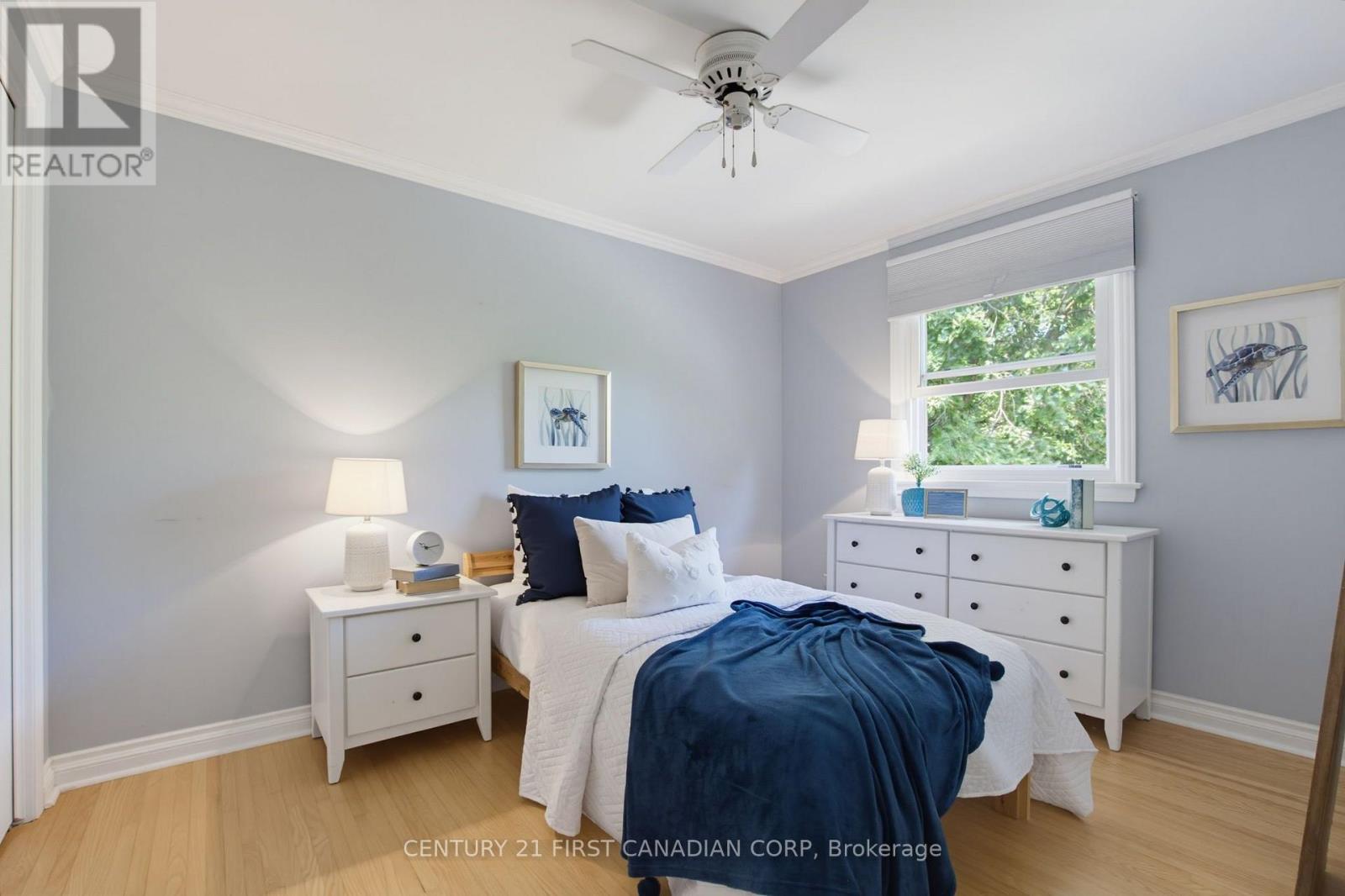 8 MEREDINE CRESCENT E - 19