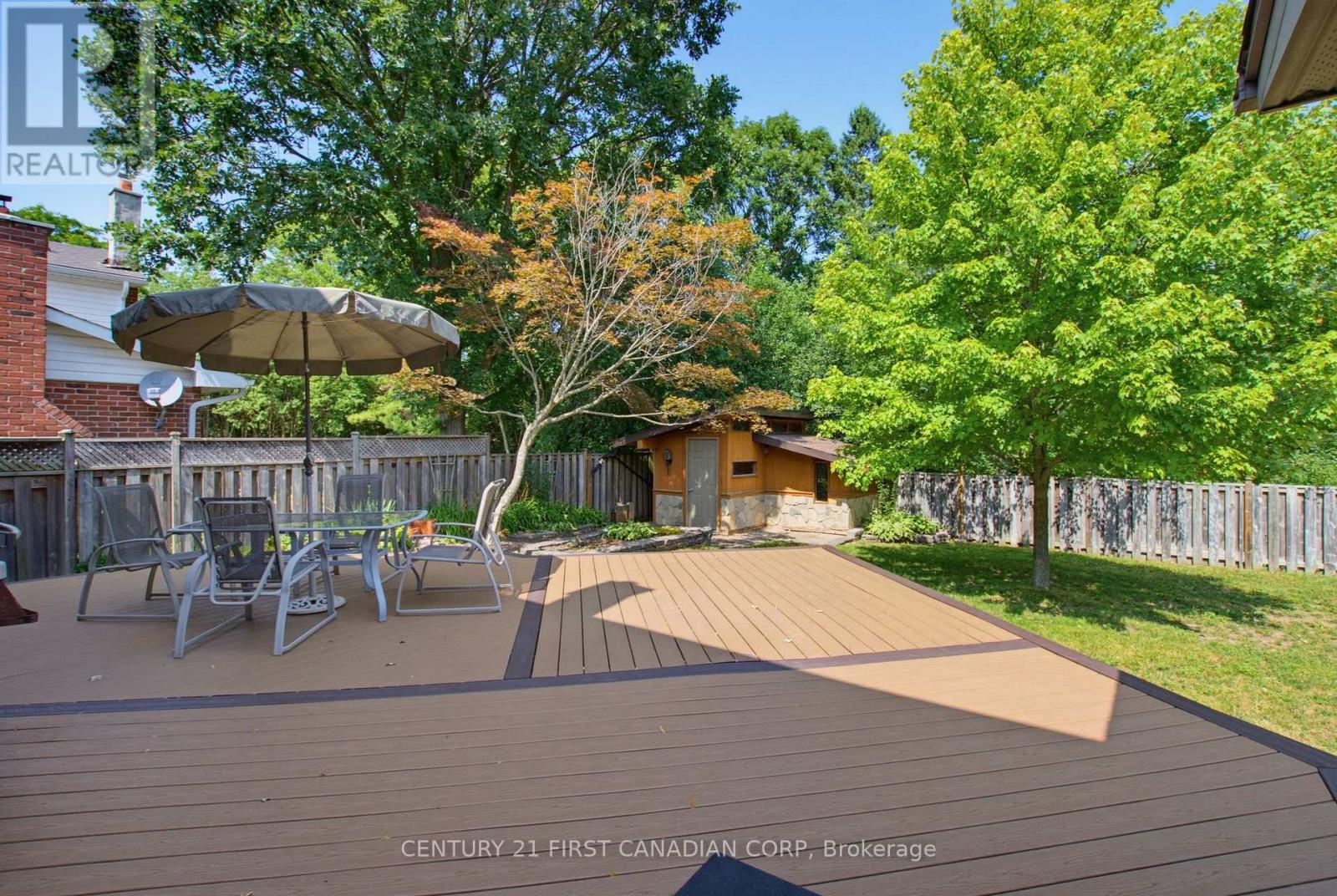 8 MEREDINE CRESCENT E - 23