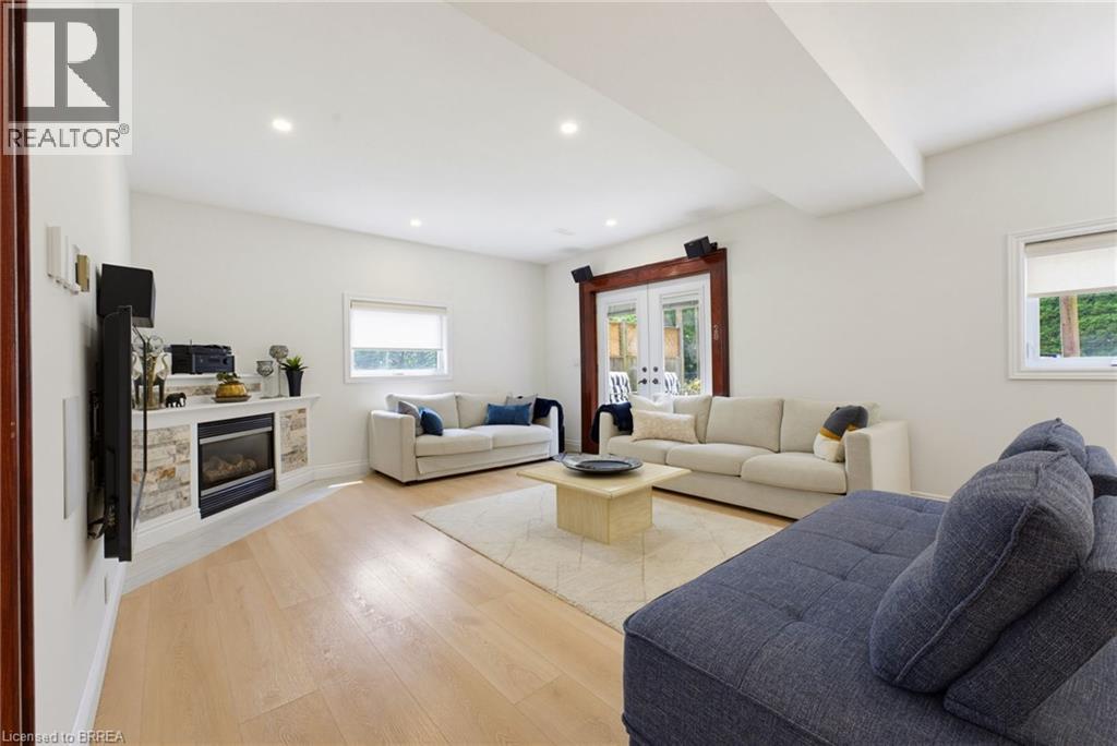 27 KING WILLIAM Street - 19