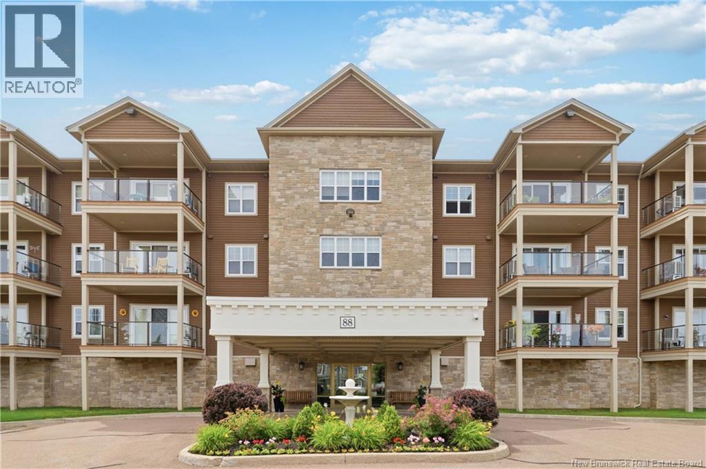 88 Woods Terrace Unit# 402