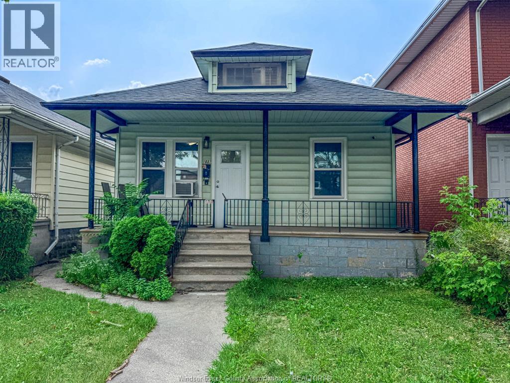 1037 HOWARD AVE - 1