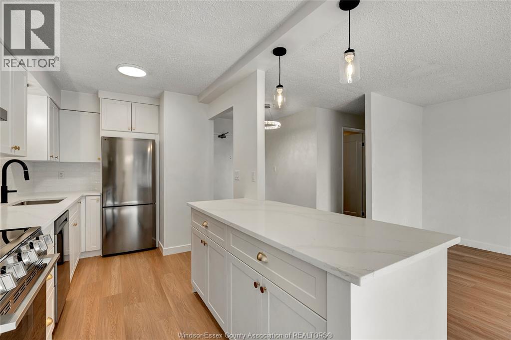 #815E 9099 RIVERSIDE DRIVE East - 13