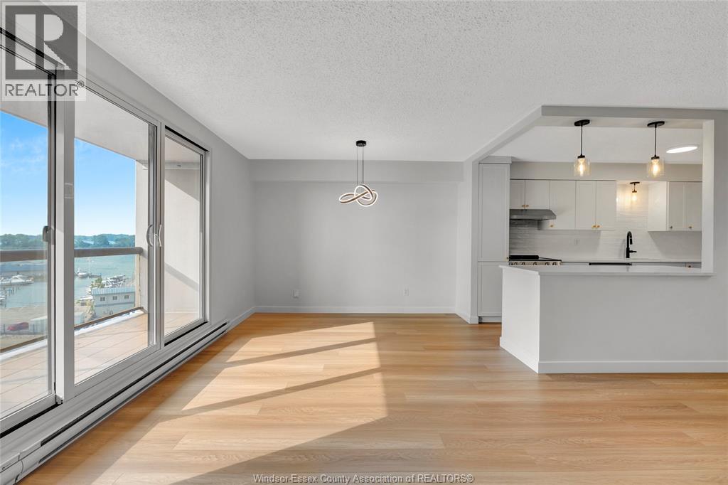 #815E 9099 RIVERSIDE DRIVE East - 15