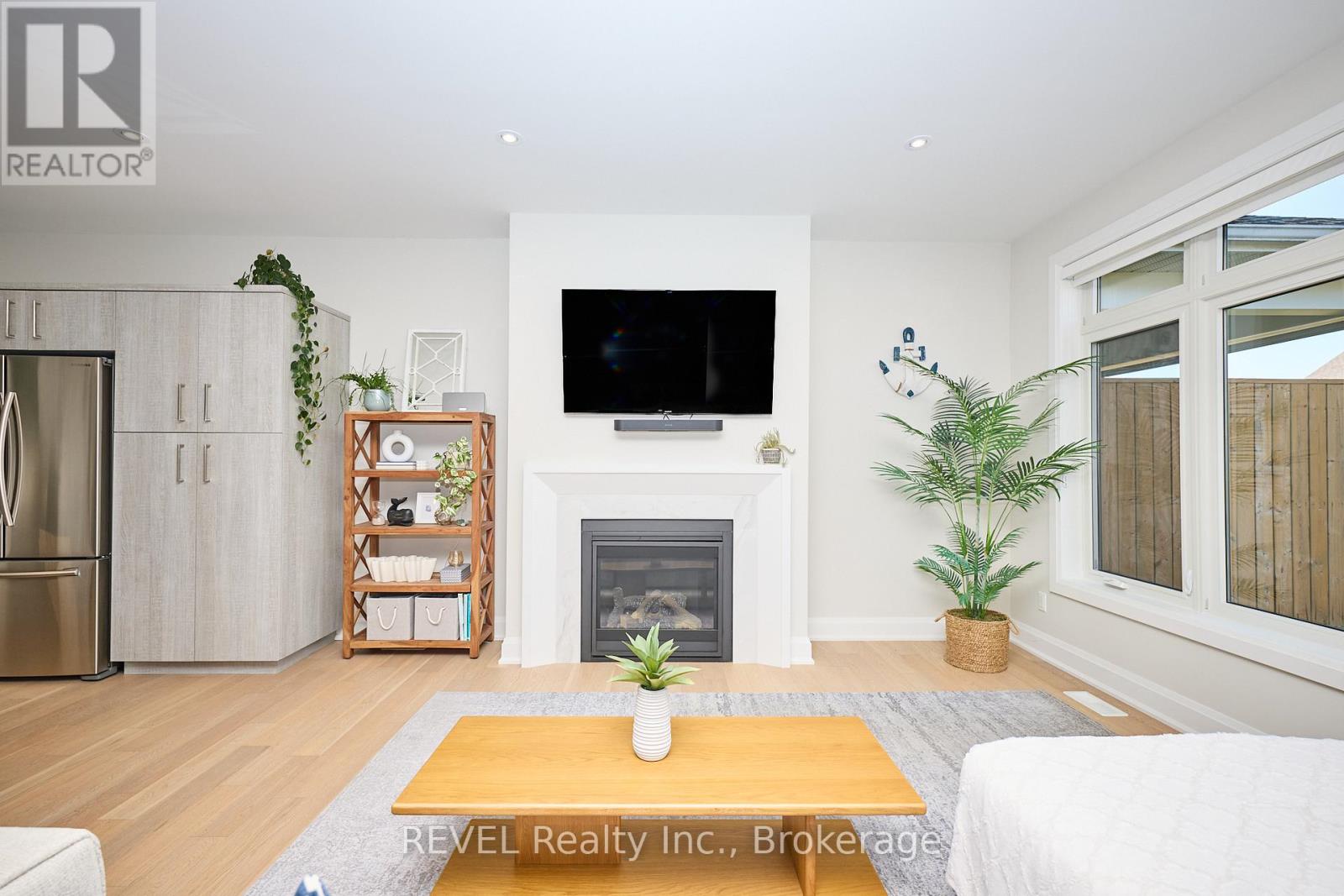 #19 9245 SHOVELLER DRIVE - Image 11