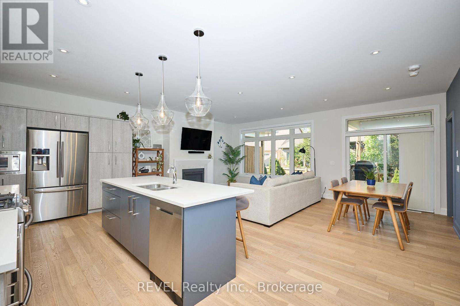 #19 9245 SHOVELLER DRIVE - Image 4