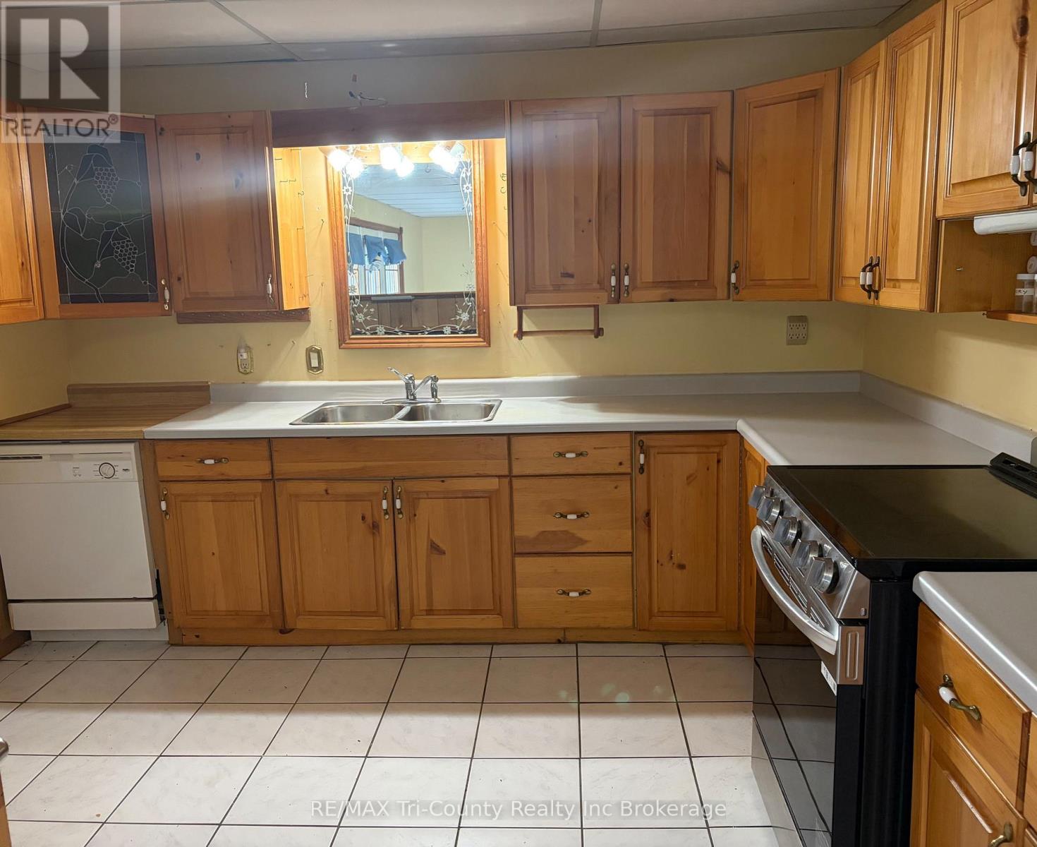 53 BROCK STREET W - Image 13