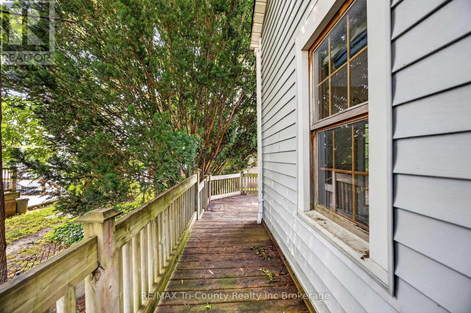 53 BROCK STREET W - 13