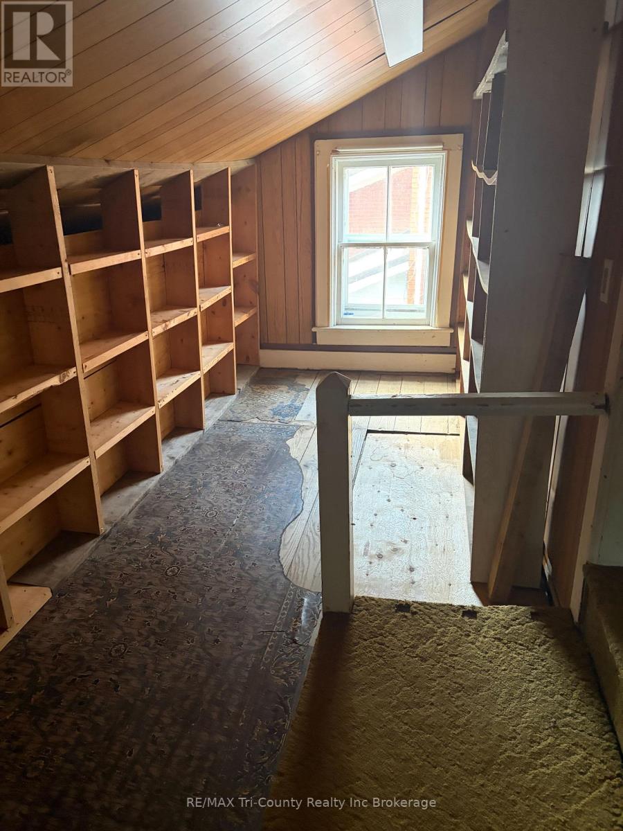 53 BROCK STREET W - 31