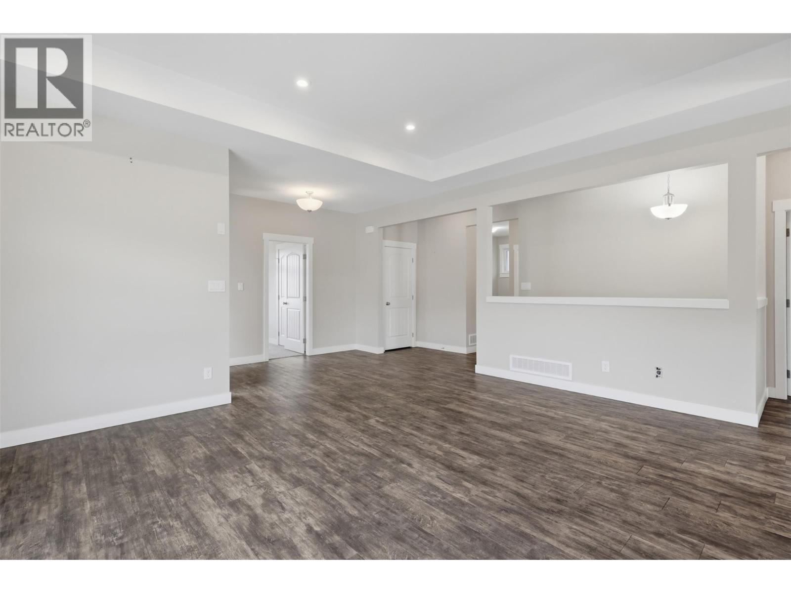 #103 2514 Spring Bank Avenue - 11