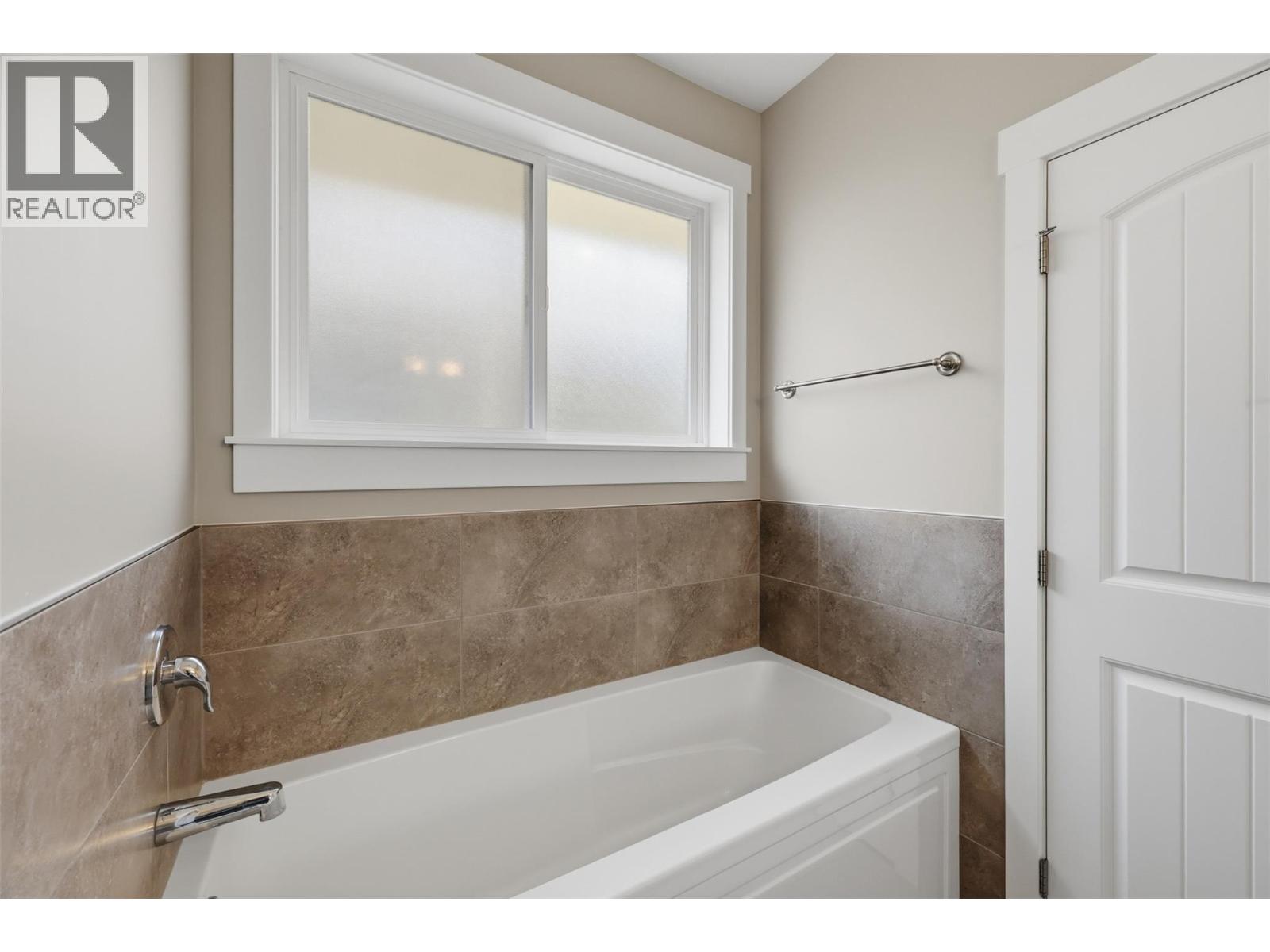 #103 2514 Spring Bank Avenue - Image 33