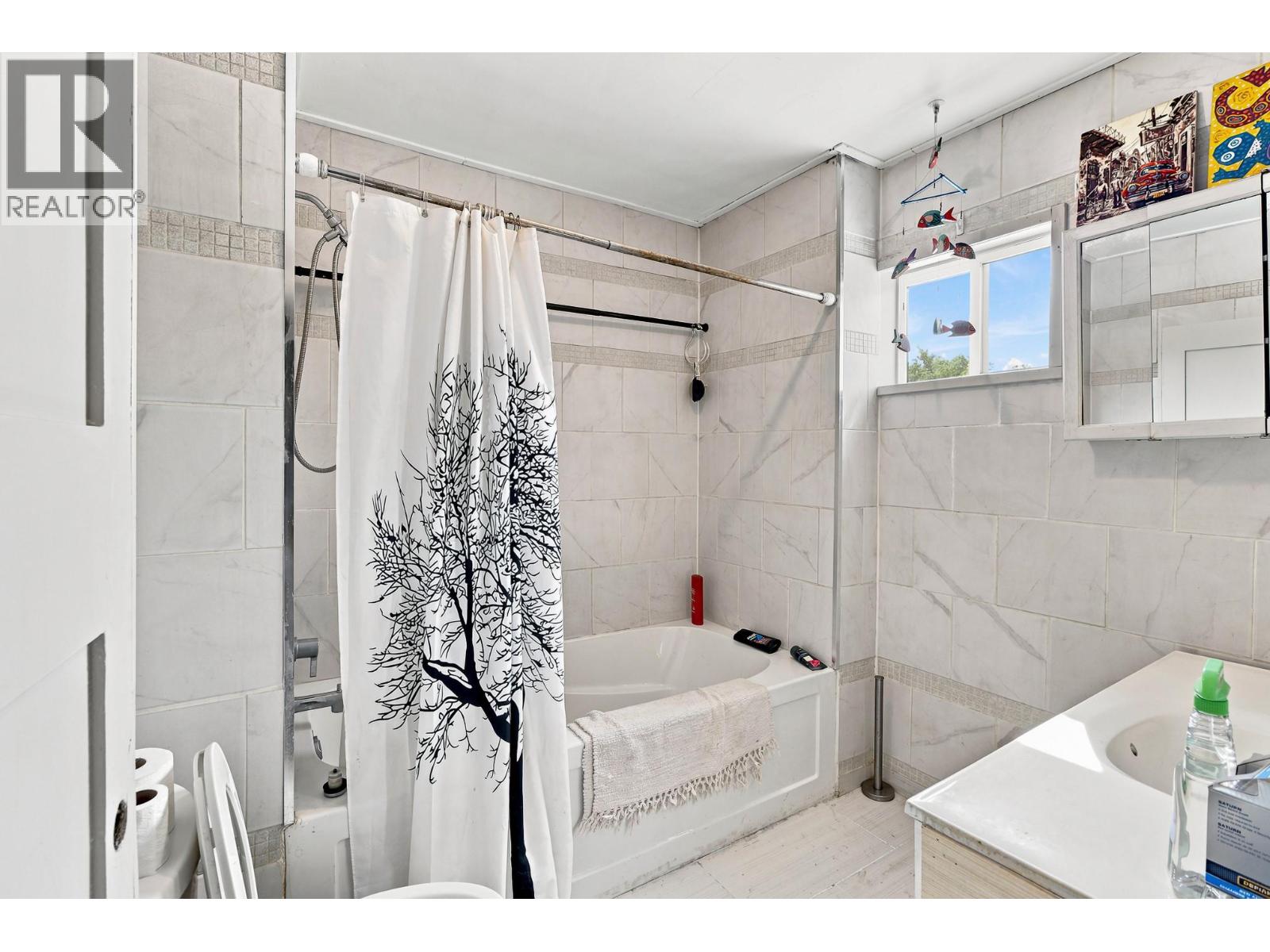 1415 4 Street N - 21