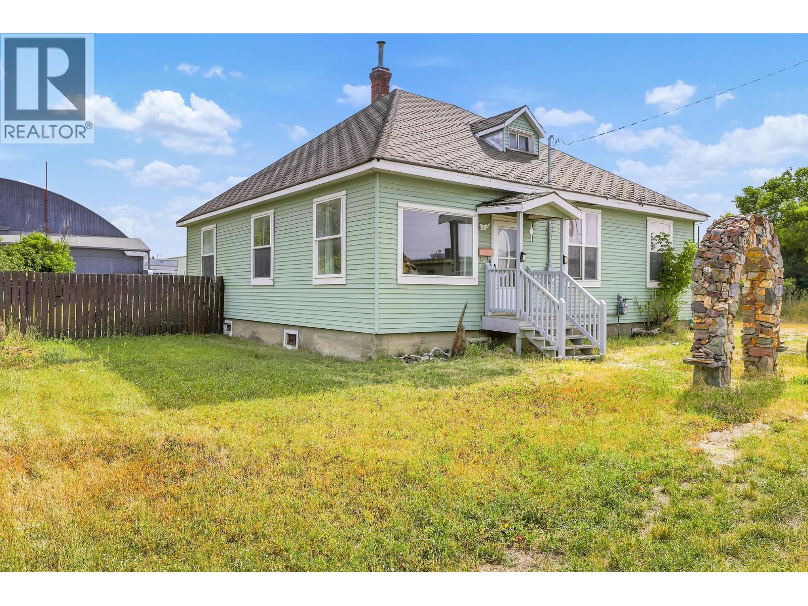 1415 4 Street N - 1