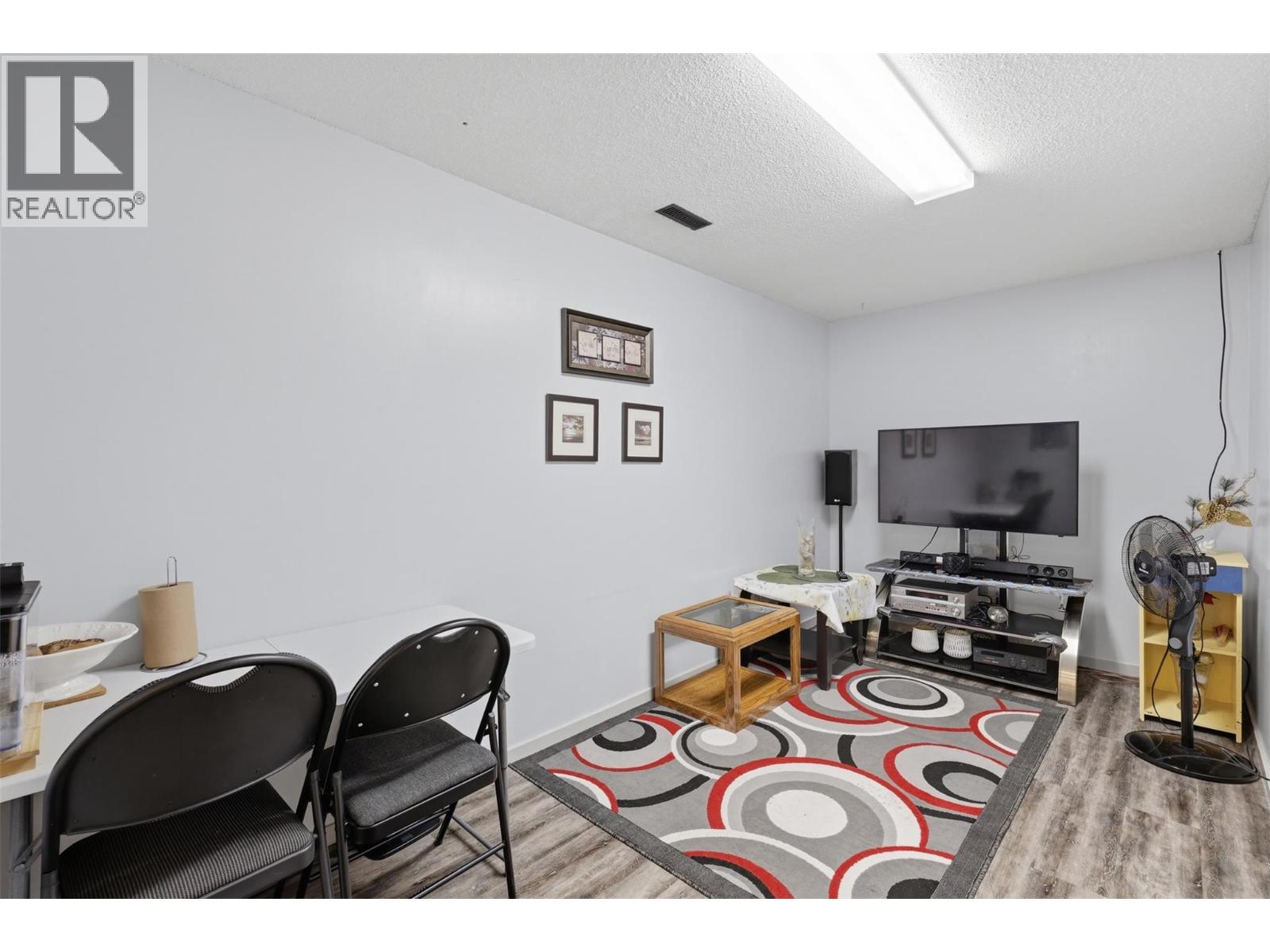 1675 SPRINGHAVEN PLACE Place - 44