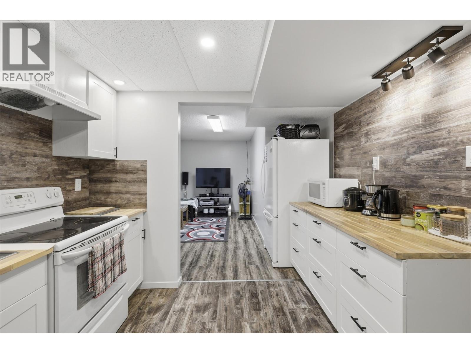 1675 SPRINGHAVEN PLACE Place - 41