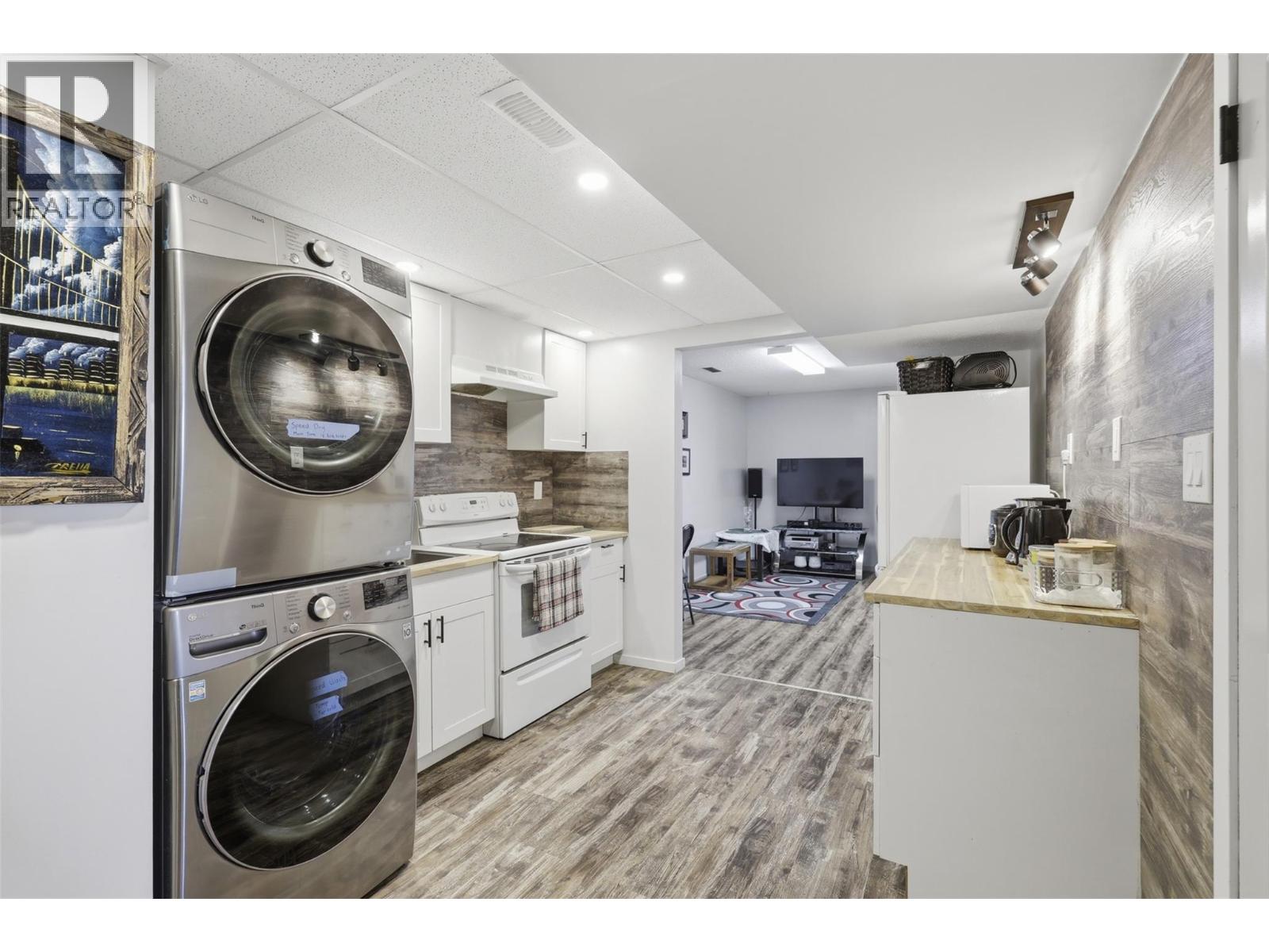 1675 SPRINGHAVEN PLACE Place - 40
