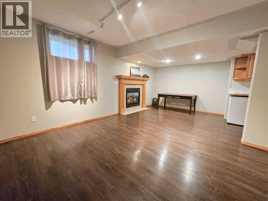 12 Archibald Crescent - 31