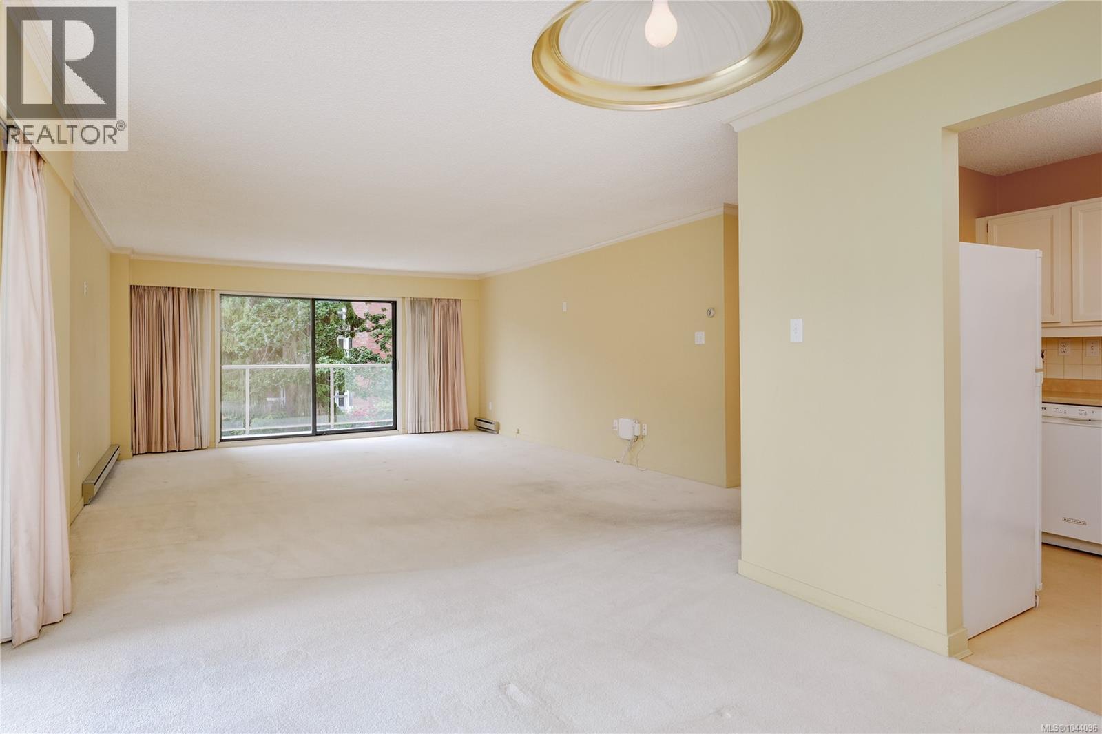 #303 2125 Oak Bay Ave - 13