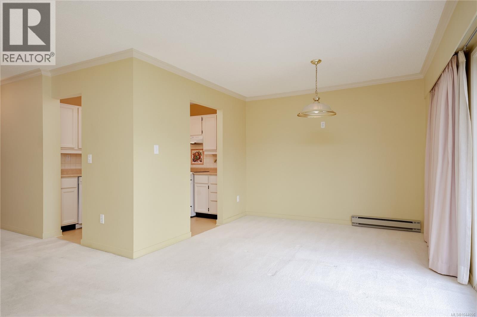 #303 2125 Oak Bay Ave - 14