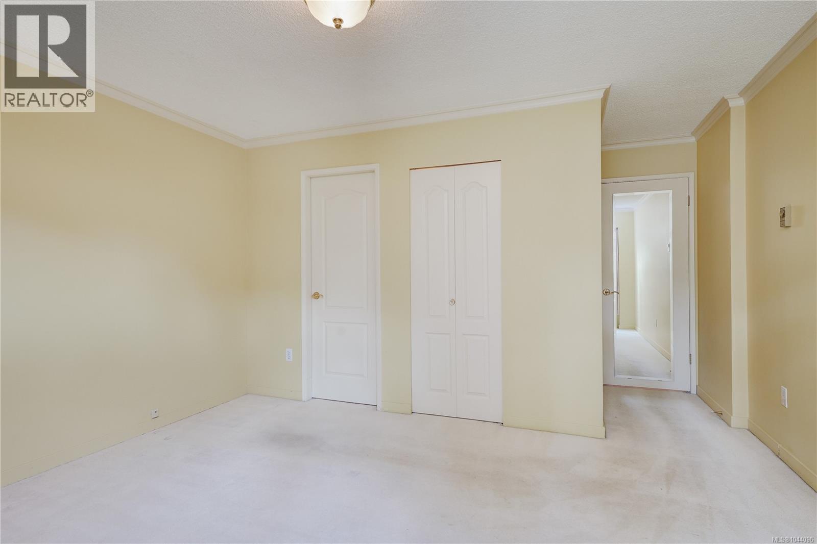 #303 2125 Oak Bay Ave - 17
