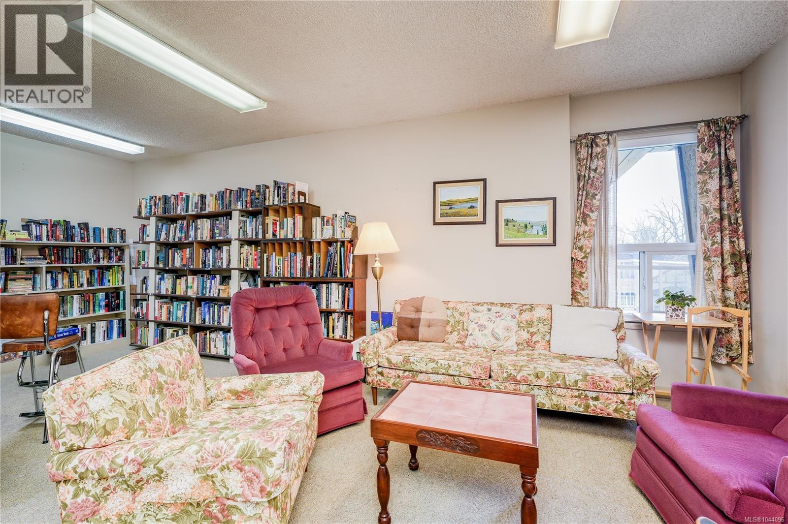#303 2125 Oak Bay Ave - 24