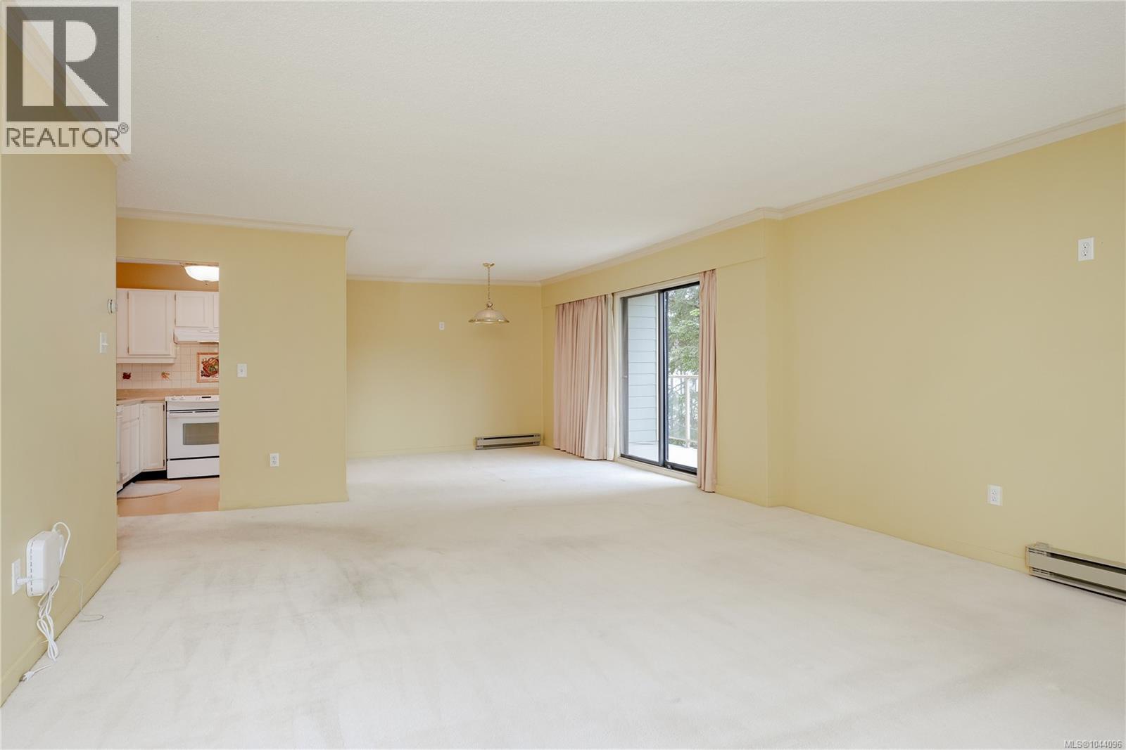 #303 2125 Oak Bay Ave - 8