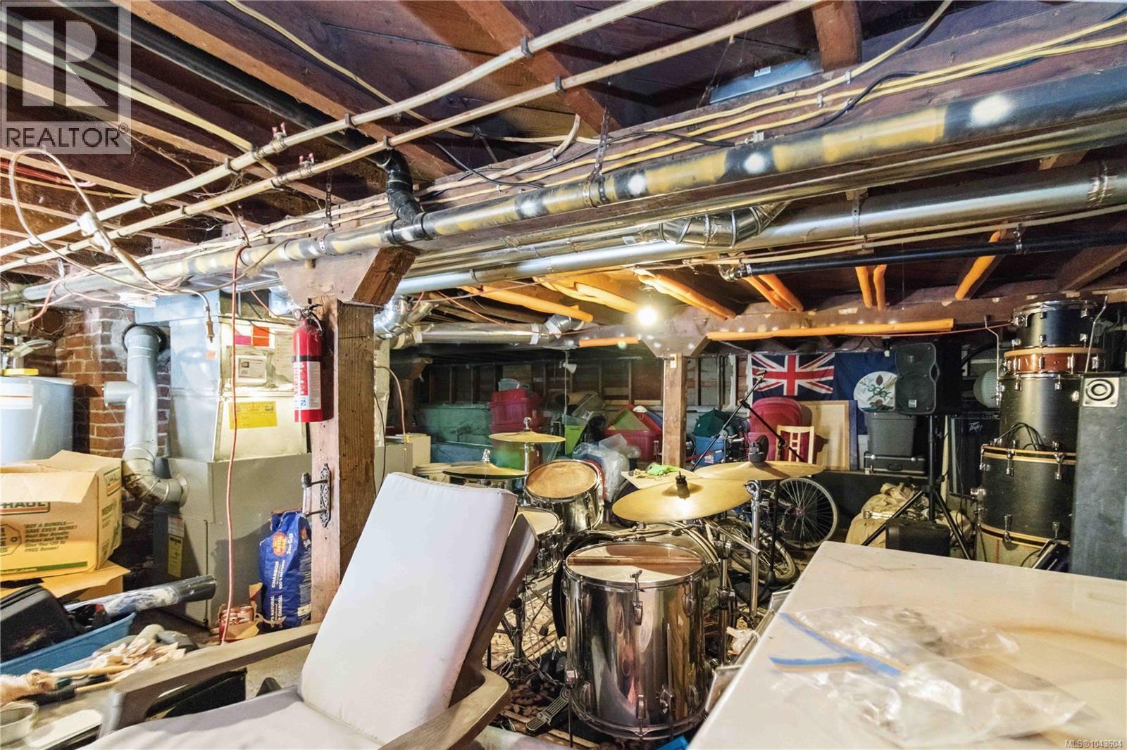 4155 North Rd - 64