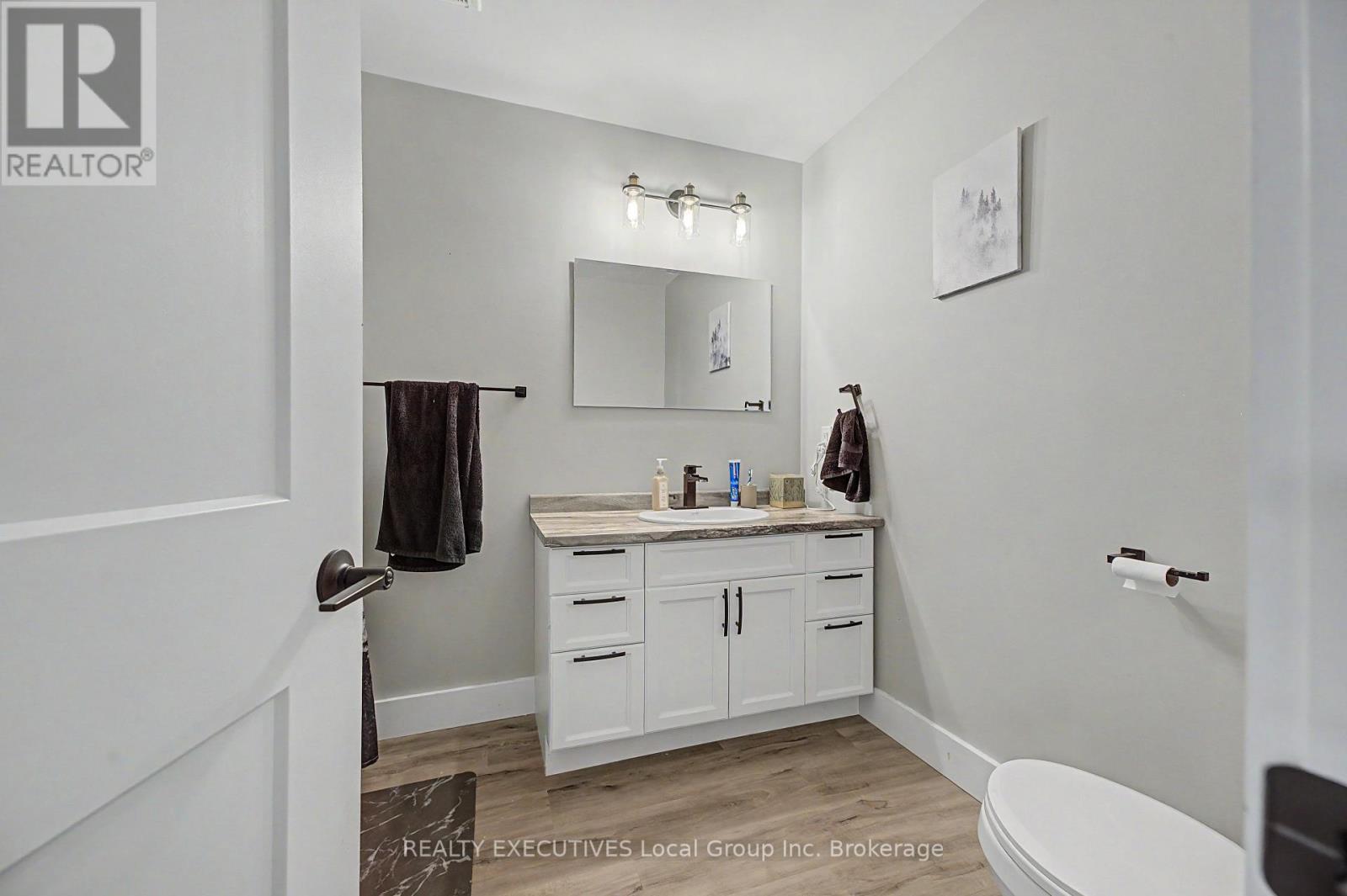 575 HART ROAD - 20