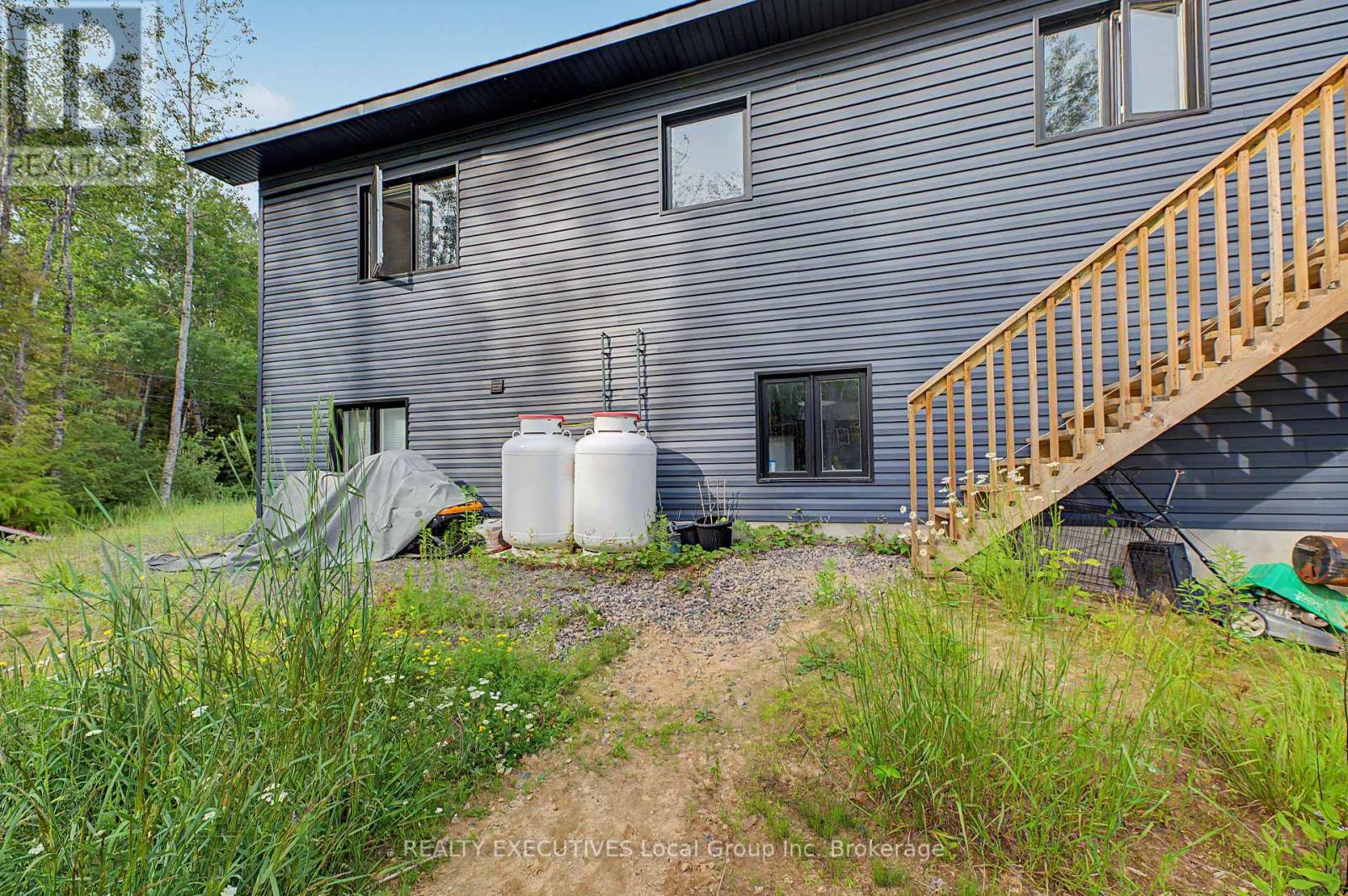 575 HART ROAD - 28