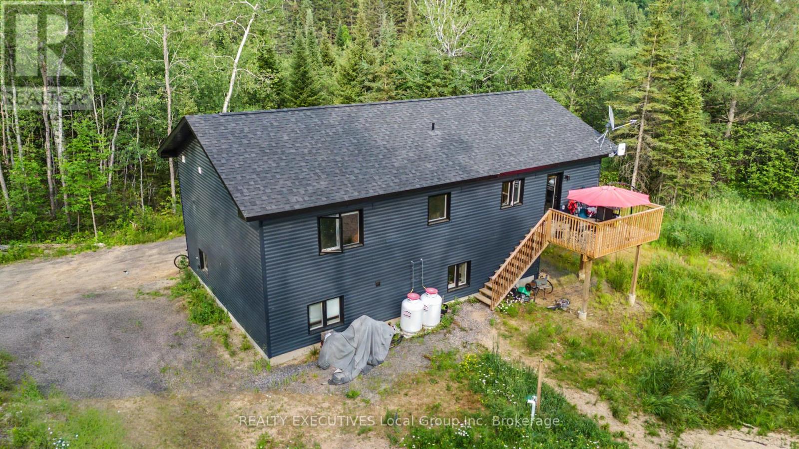 575 HART ROAD - 4