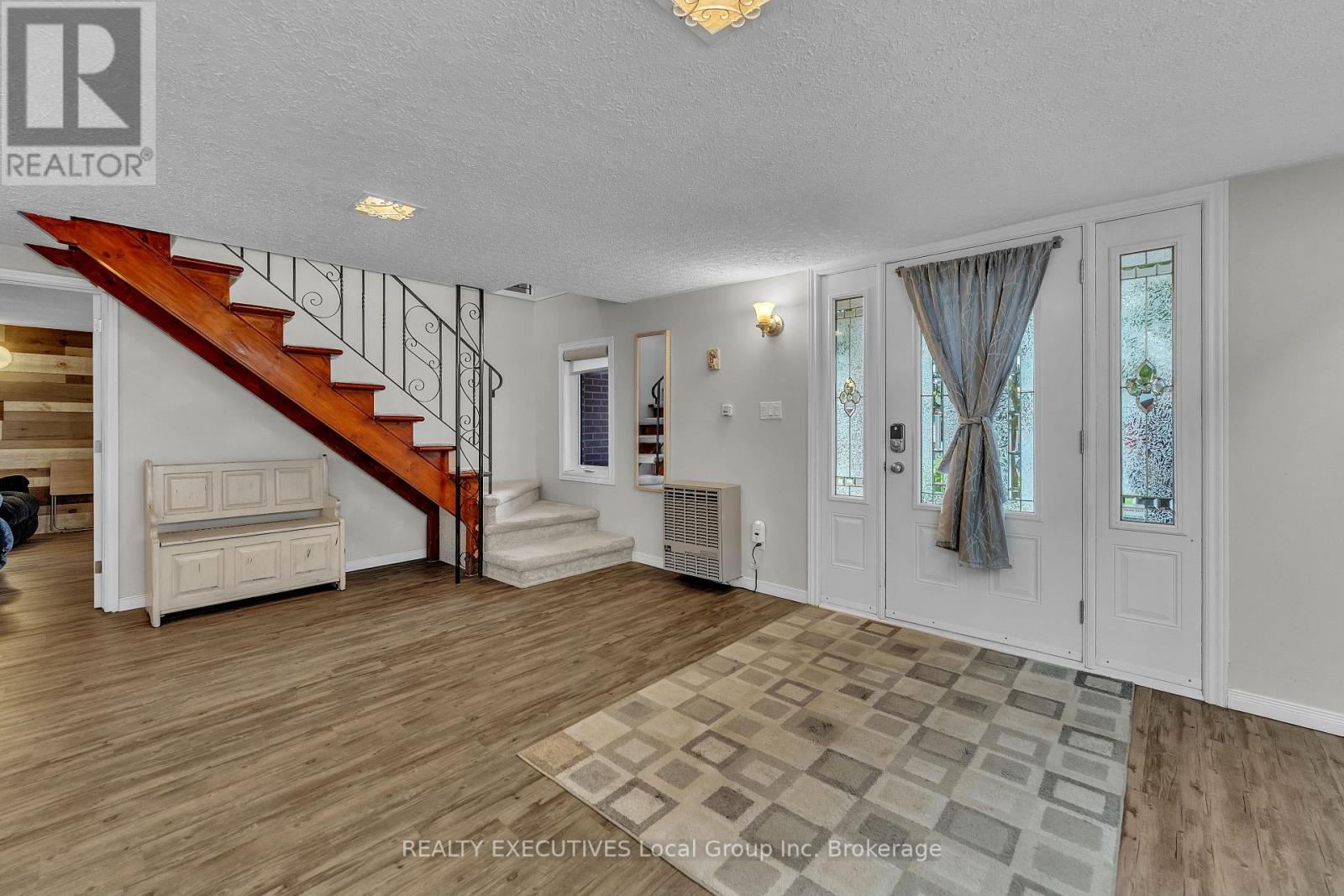 42 RIDDLE COURT - 12