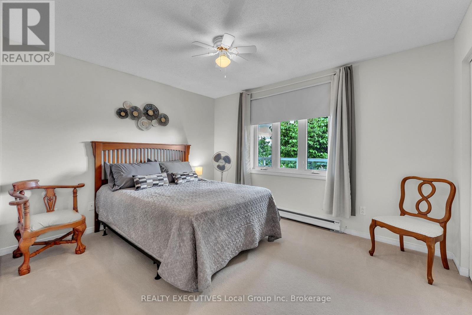 42 RIDDLE COURT - 44
