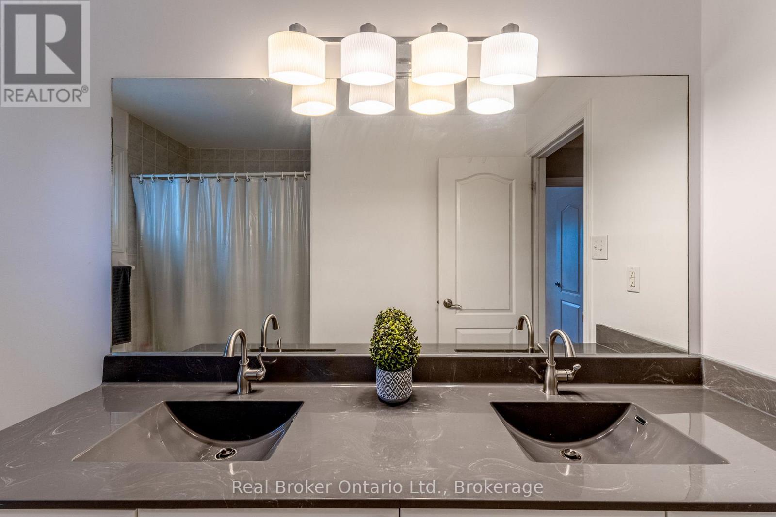 50 THE QUEENSWAY - Image 27