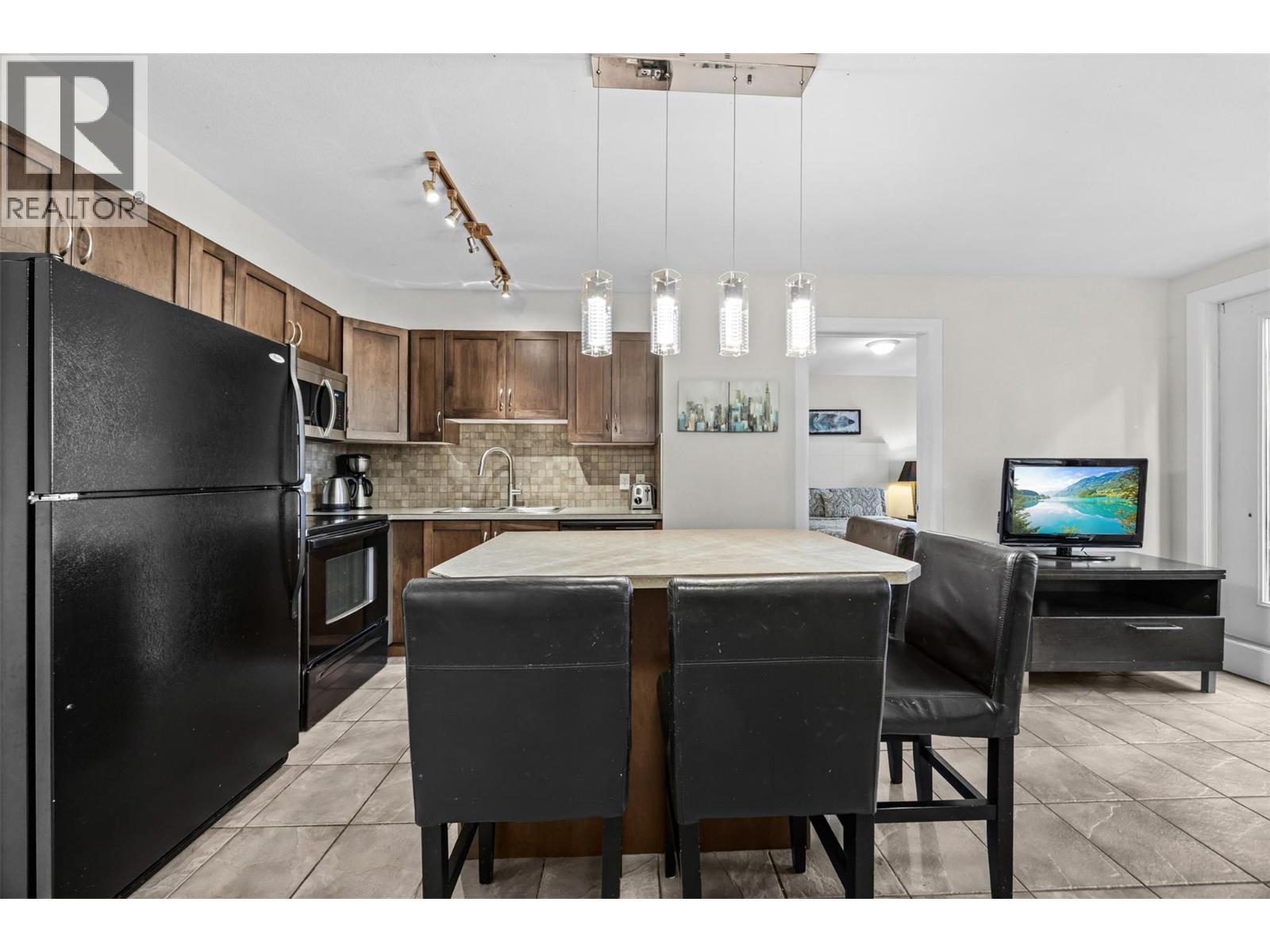 #250 654 COOK Road - 3