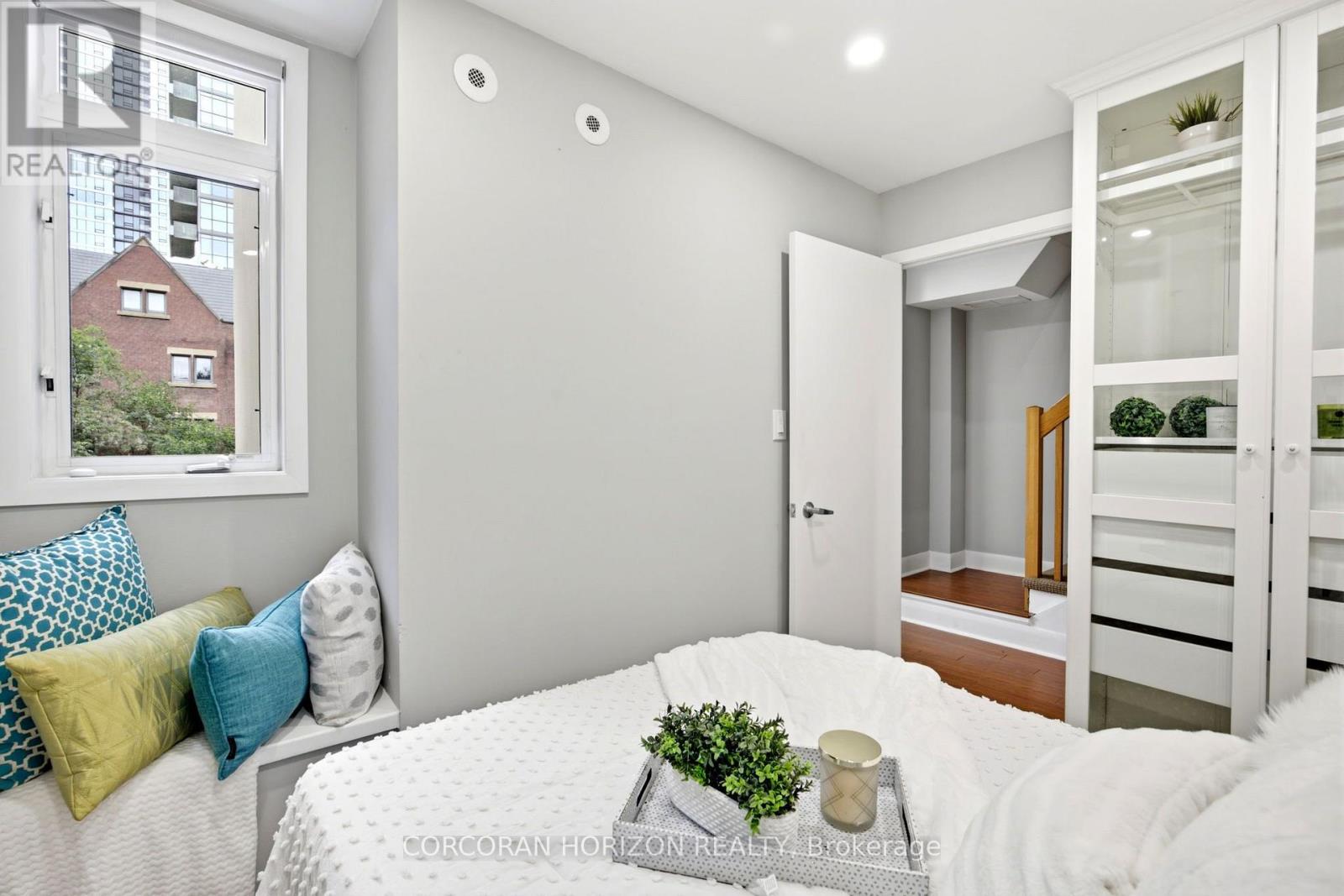 #301 415 JARVIS STREET - Image 19