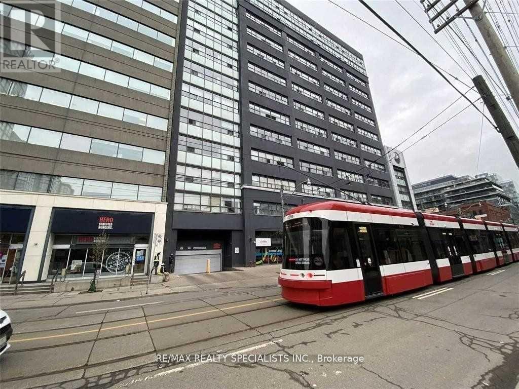 #519 700 KING STREET W - 1
