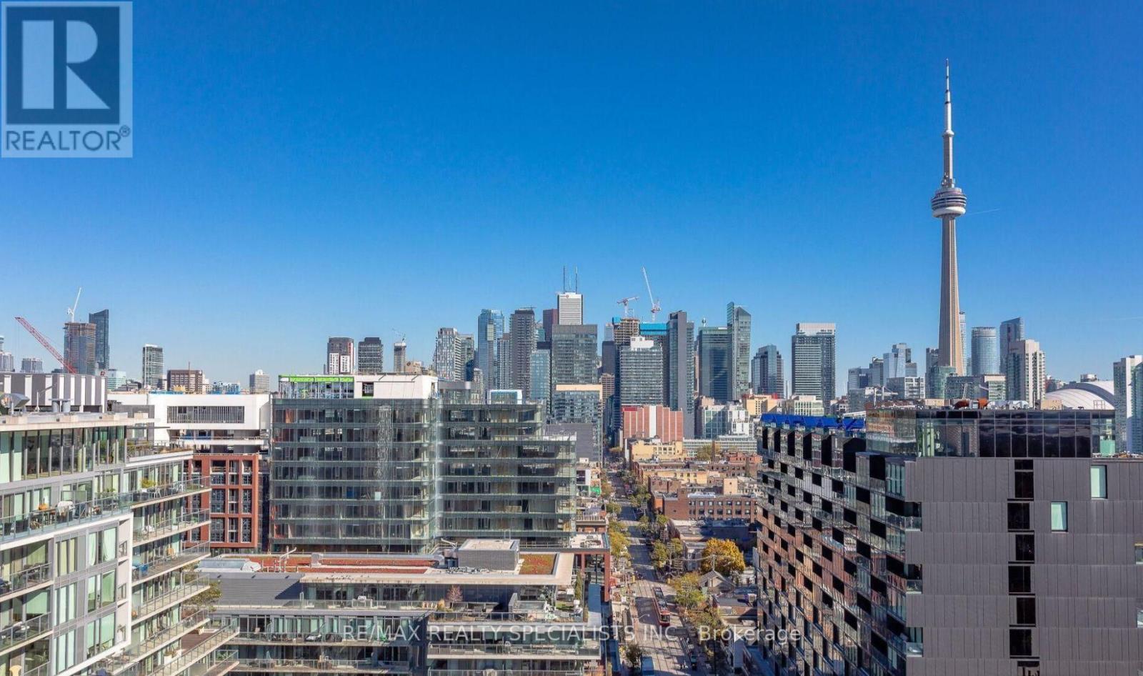 #519 700 KING STREET W - 22