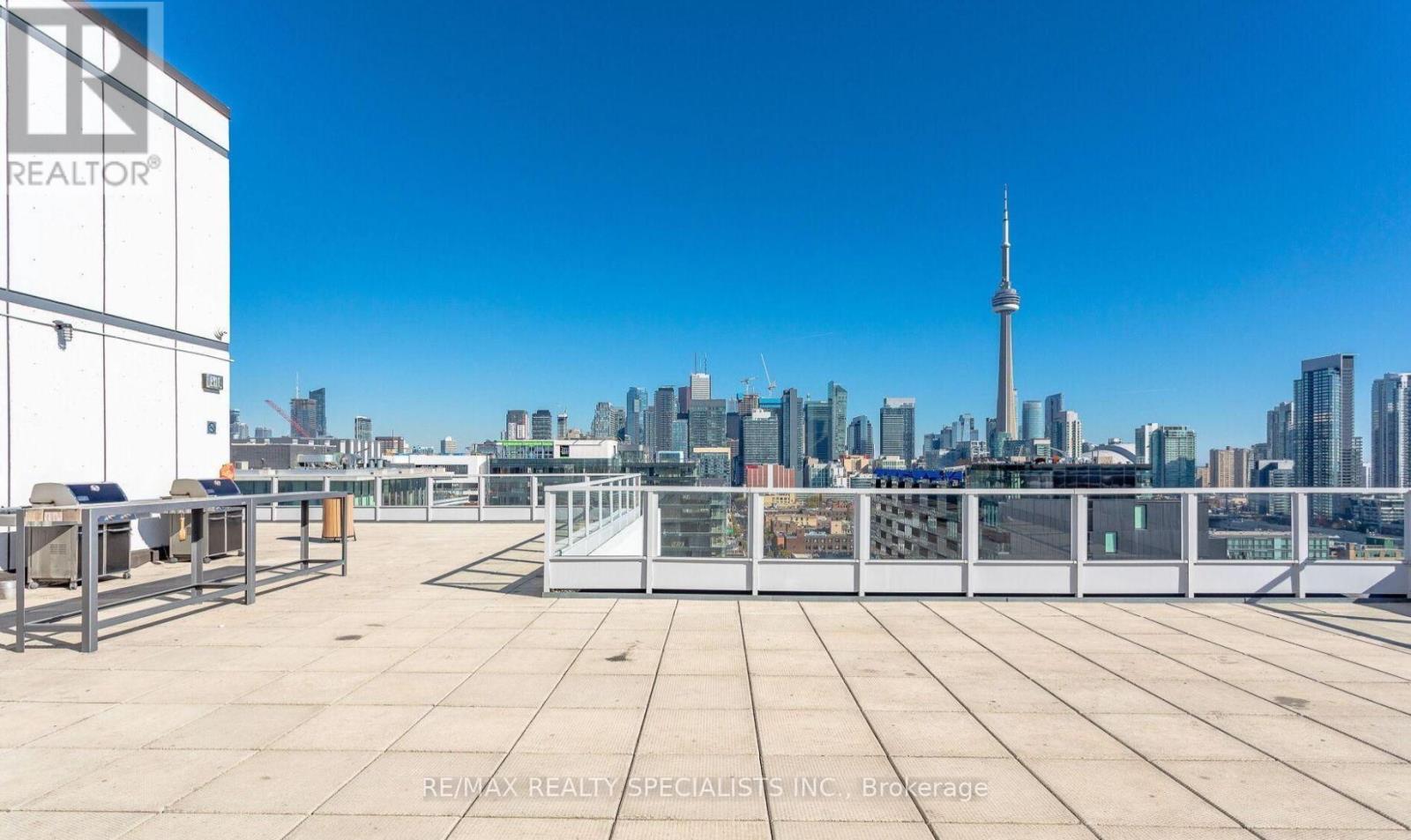 #519 700 KING STREET W - 23