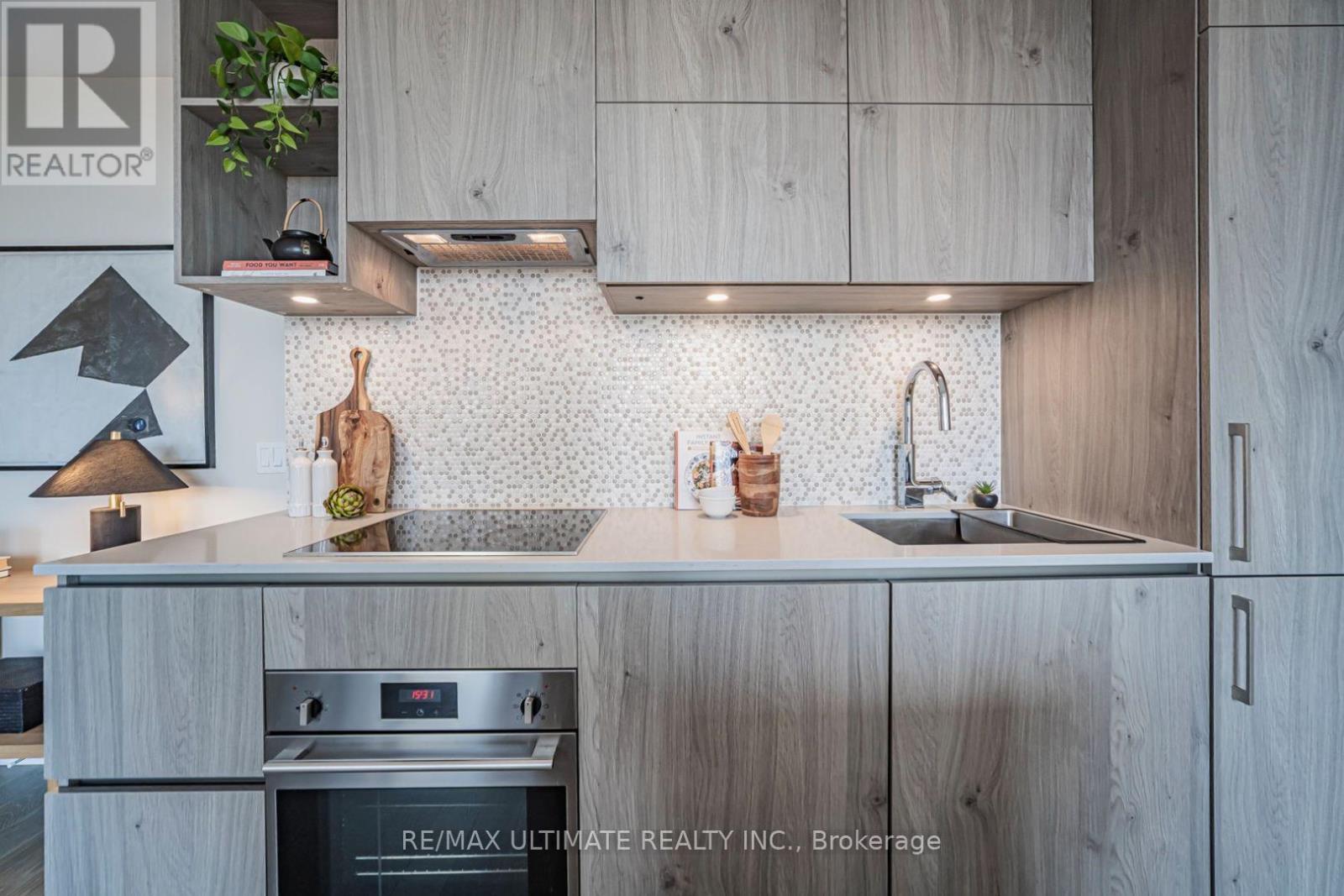 #1208 1 YORKVILLE AVENUE - 10