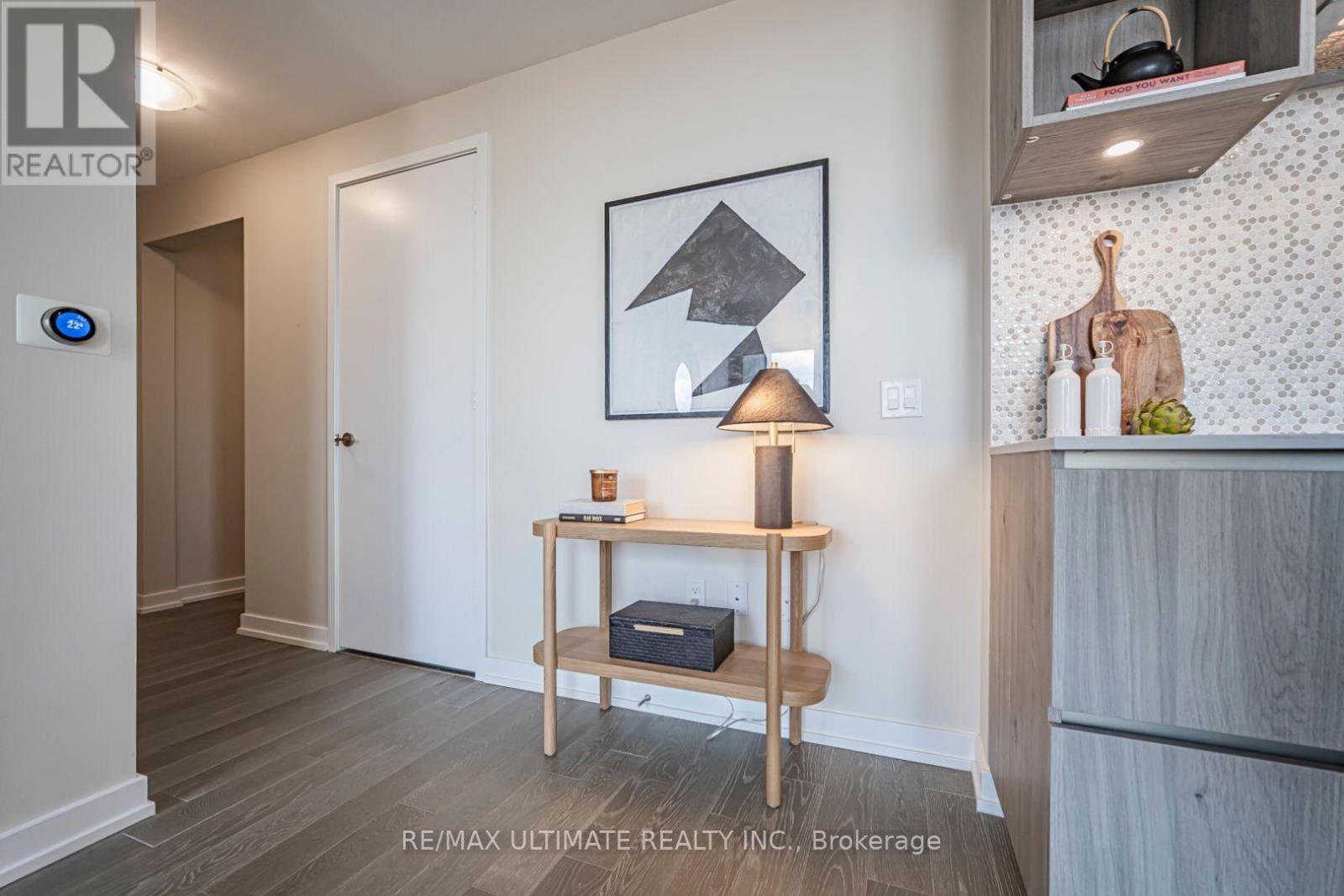 #1208 1 YORKVILLE AVENUE - 14