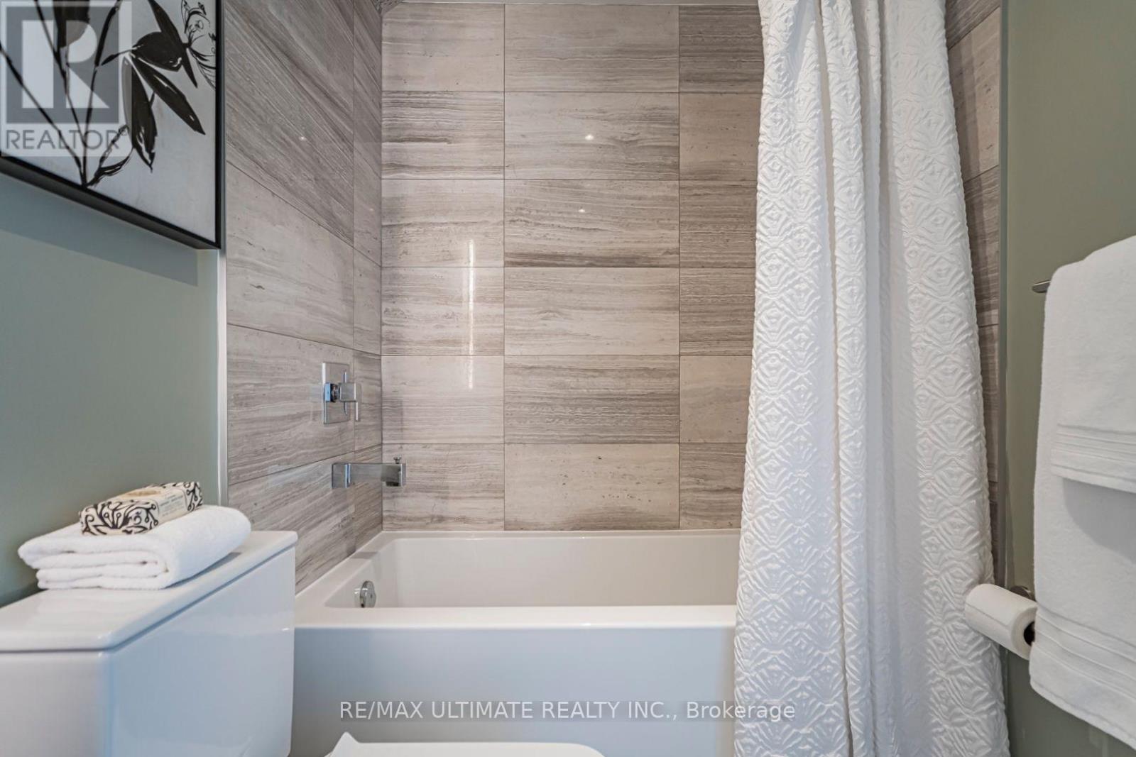 #1208 1 YORKVILLE AVENUE - 25