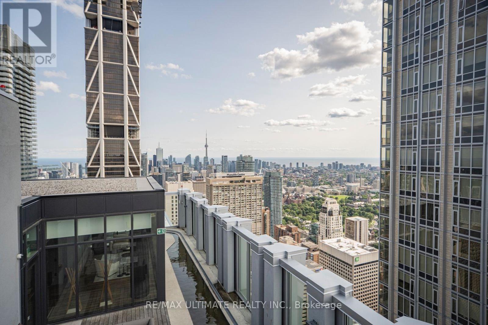 #1208 1 YORKVILLE AVENUE - 31