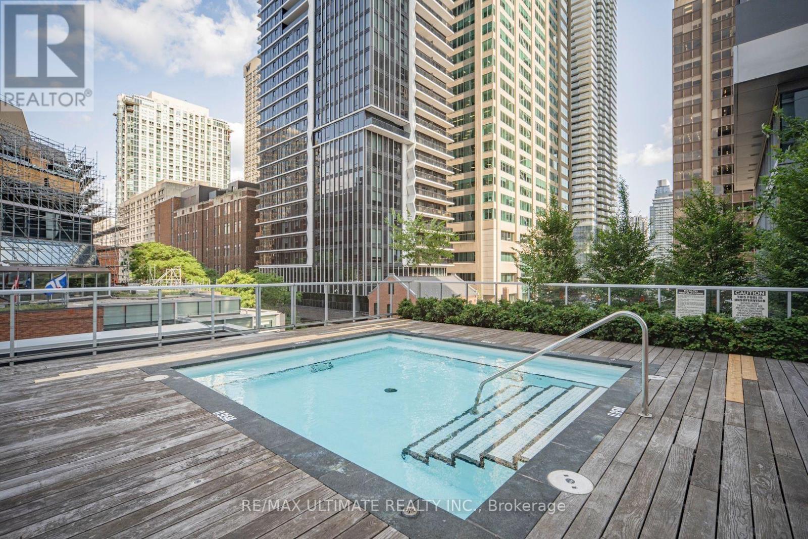 #1208 1 YORKVILLE AVENUE - 32