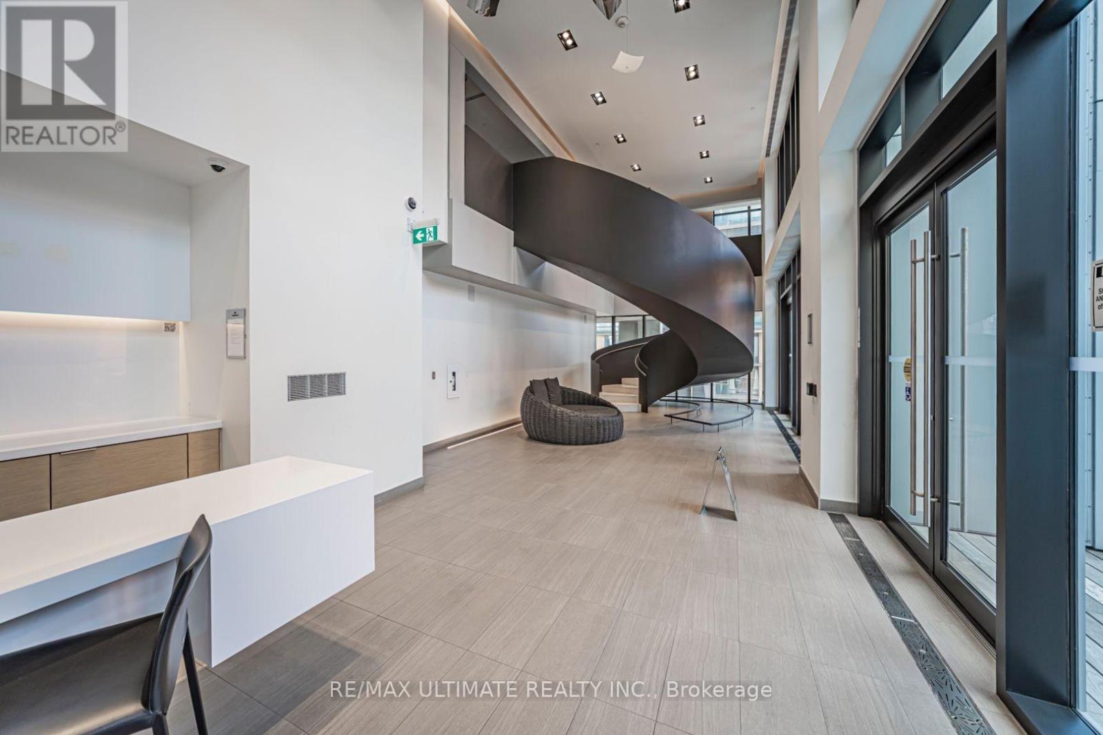 #1208 1 YORKVILLE AVENUE - 41
