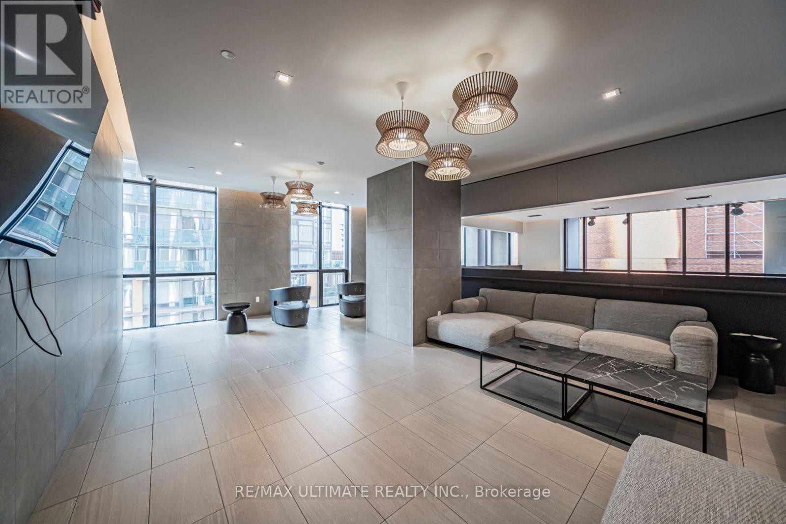 #1208 1 YORKVILLE AVENUE - 47